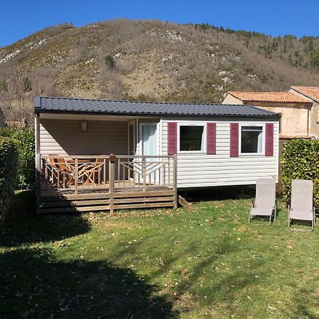Отель Camping La Mare Aux Fees Roquefeuil Экстерьер фото