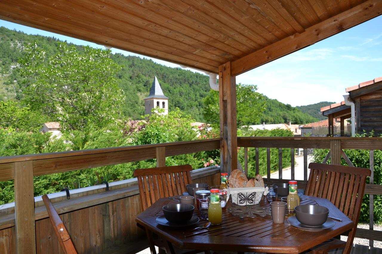 Отель Camping La Mare Aux Fees Roquefeuil Экстерьер фото
