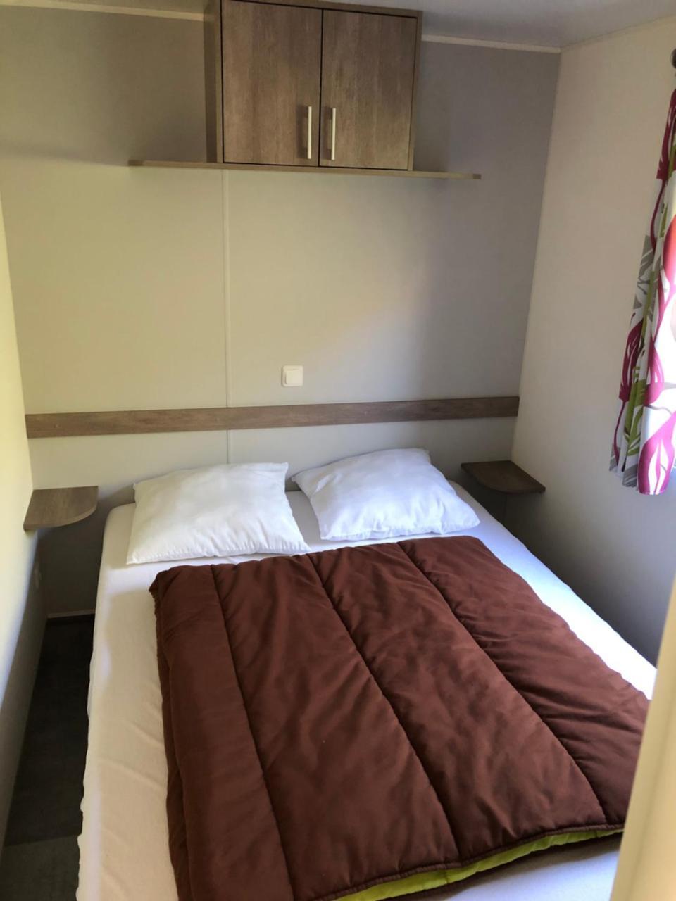 Отель Camping La Mare Aux Fees Roquefeuil Экстерьер фото